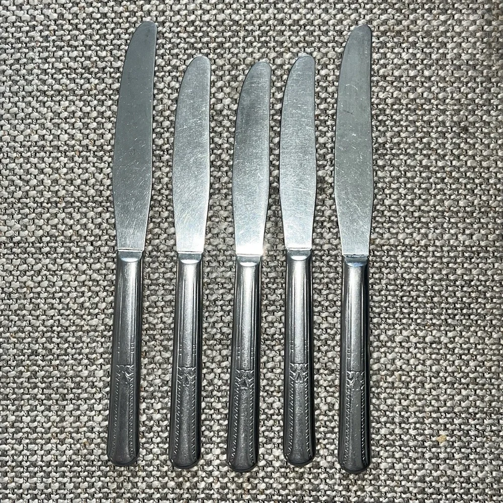Lot Of 5 Queen Bess Tudor Plate Silverplate Dinner Knives Set‎ Oneida Community